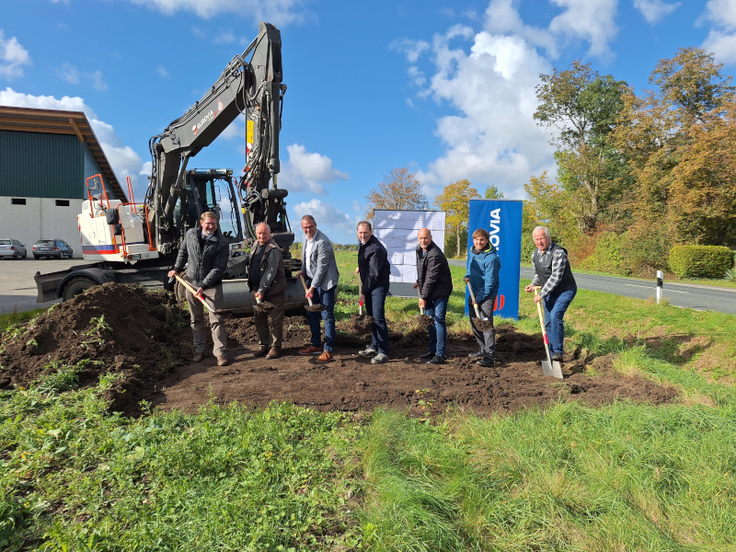 Erster Spatenstich für den neuen Radweg entlang der L 631 zwischen Salzdahlum und Sickte am 11. Oktober